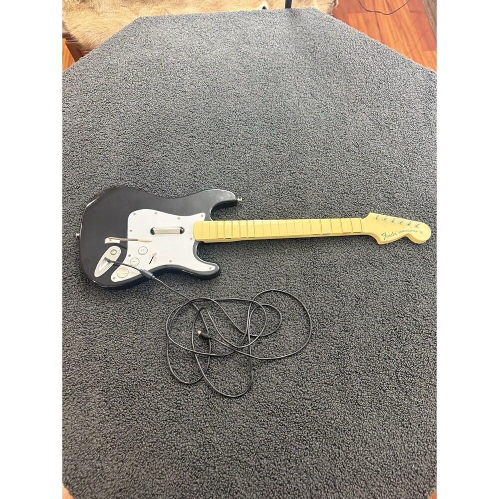 Harmonix Rock Band Xbox 360 Fender Stratocaster Wired Guitar 822152 untested